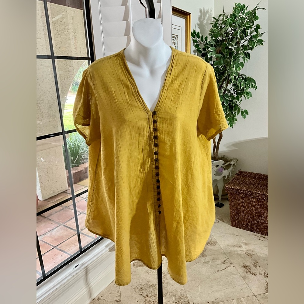 EUC tropical fashion mustard cotton short sleeve V-neck, top size L-XL India